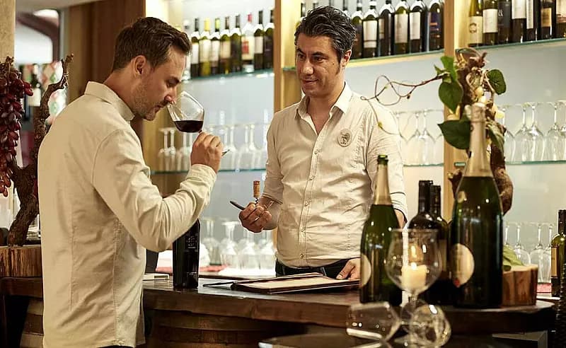 Sommelier