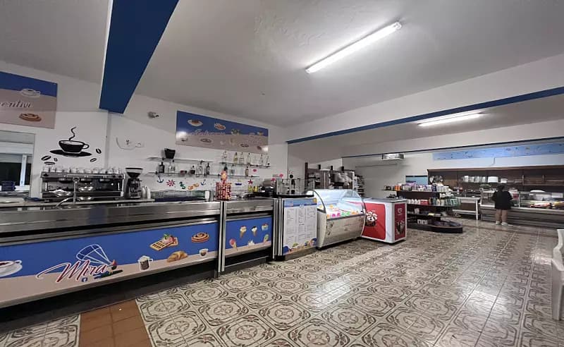 bar