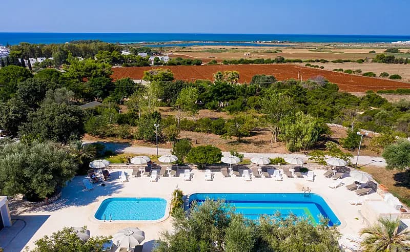 Evvai Tenuta Li Tumi